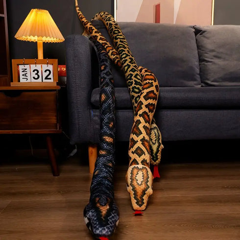 Gruselige Schlange Kuscheltier